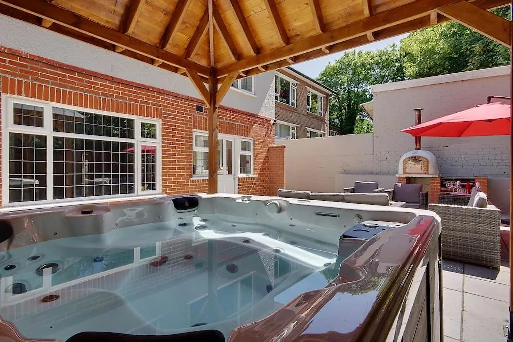 Craig Side Villa With Hot Tub Bournemouth United Kingdom